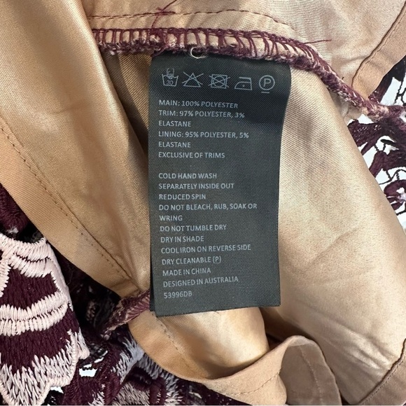 Bardot Dalia Lace Dress - Picture 6 of 9